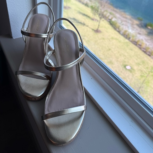 (NEW) Mirabella Gold Women's Wedges | ALDO - Picture 3 of 7